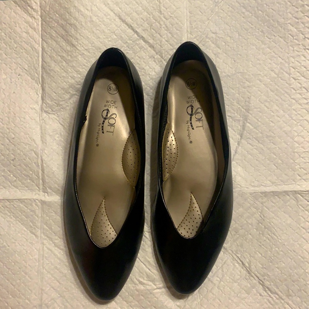 Women’s Wide width Ballerina Shoe